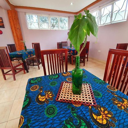 Annas Bed And Breakfast Entebbe Kültér fotó