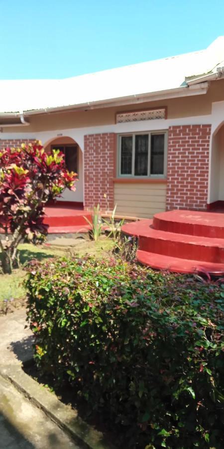 Annas Bed And Breakfast Entebbe Kültér fotó