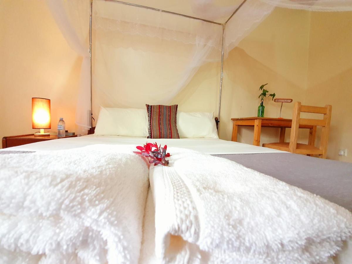 Annas Bed And Breakfast Entebbe Kültér fotó
