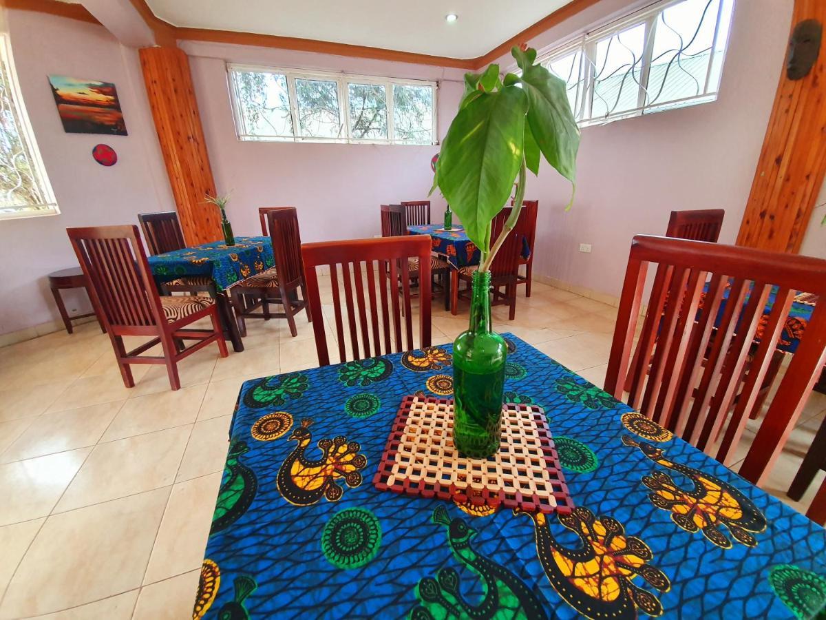 Annas Bed And Breakfast Entebbe Kültér fotó