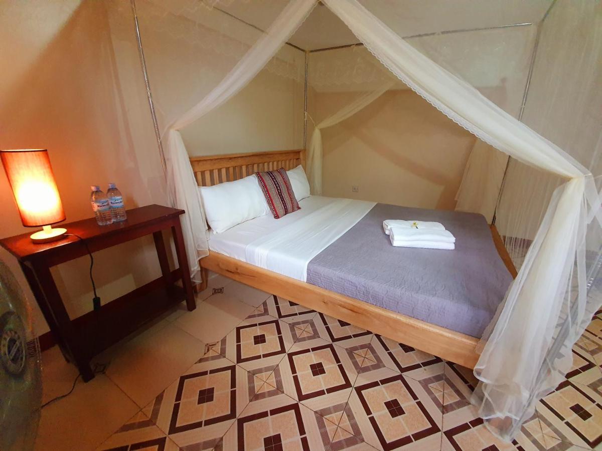 Annas Bed And Breakfast Entebbe Kültér fotó