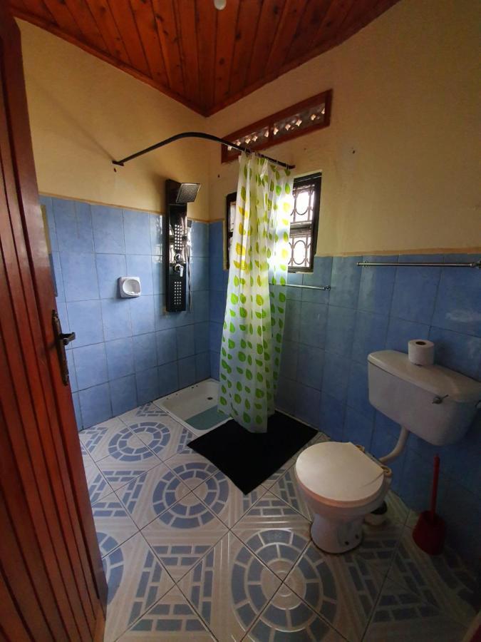 Annas Bed And Breakfast Entebbe Kültér fotó