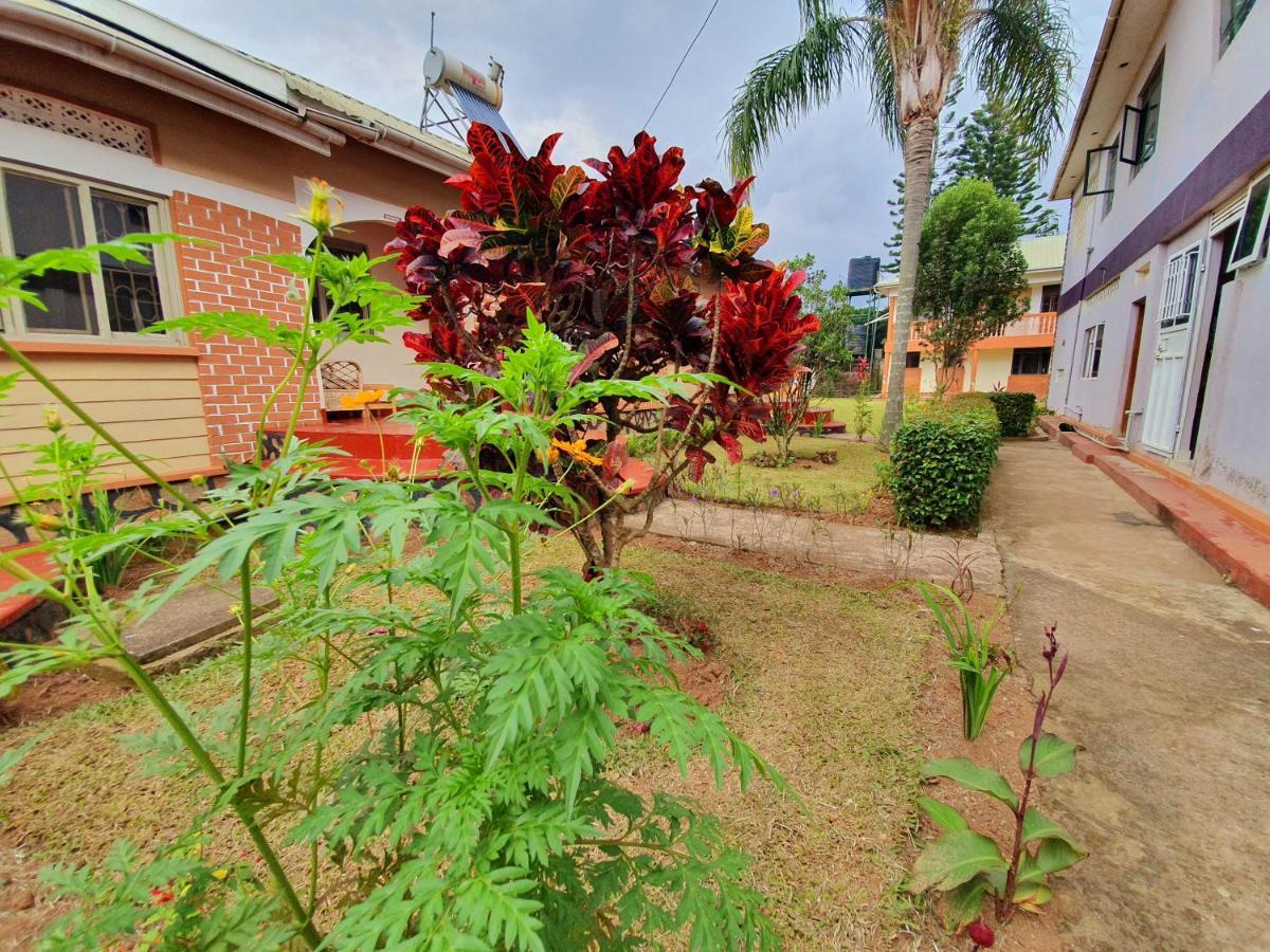Annas Bed And Breakfast Entebbe Kültér fotó